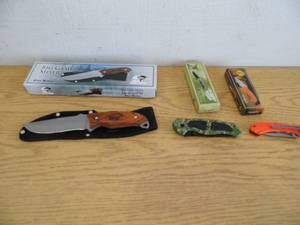 Lot of 3 Knives