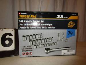 lot 76 image: All Trades Pro 33 pc MetricSAE Socket Set