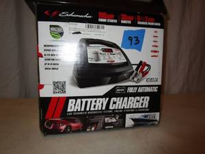 lot 93 image: Schumacher Battery Charger