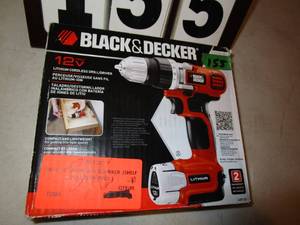 lot 155 image: Black & Decker 12V Cordless DrillDriver