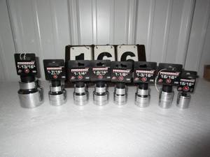 lot 166 image: Powerbuilt Sockets - SAE
