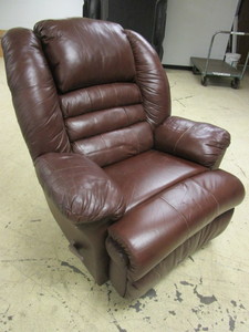 LEATHER RECLINER CHAIR