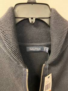 lot 17 image: Nautica Sweater - X-Small