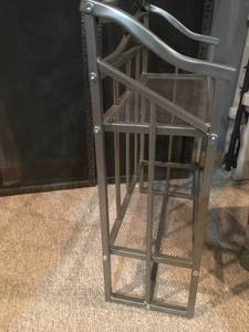 lot 61 image: Hanging Wall Shelf