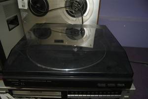 lot 7 image: Audio Technica Model AT-PL50 Automatic Stereo Turntable System