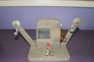 lot 9 image: Vintage Baia 8mm Film Splicer