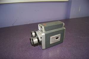 lot 23 image: KODAK CINE SCOPEMETER CAMERA TURRET F1.9