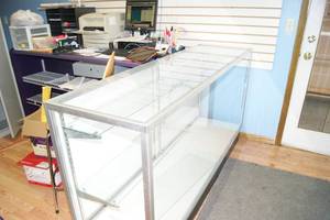lot 67 image: Retail Store Glass Counter