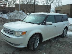 lot 3 image: 2011 Ford Flex SEL 4-Door Wagon - D25417