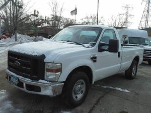 lot 17 image: 2009 Ford F-250 Super Duty 2-Door Regular Cab Pickup Truck - A98766