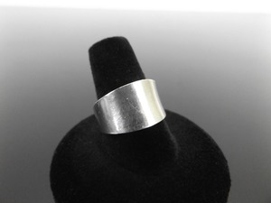 .925 Sterling Silver Stylish Band Ring Size 8.25