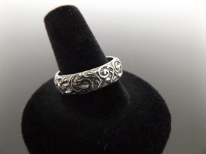 .925 Sterling Silver Etched Vine Ring Size 10.5