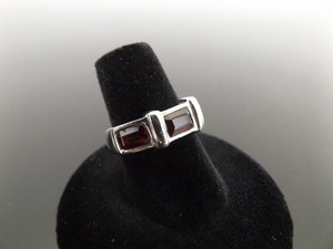 .925 Sterling Silver Garnet Ring Size 6.5