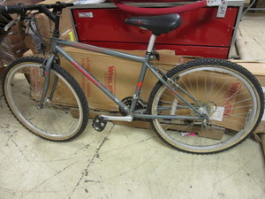 lot 523 image: SPECIALIZED MOUNTAIN BIKE