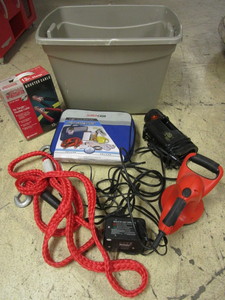lot 559 image: BLACK & DECKER AUTO POLISHER AND EMERGENCY AUTO SUPPLIES