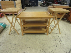 lot 576 image: MISSION-STYLE SIDE TABLE AND COLLAPSIBLE TRAY TABLES