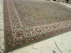 lot 580 image: PERSIAN CLASSICS AREA RUG