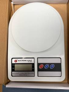 New Electronic 22lb Scale (weighs down to the gram)