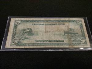 lot 213 image: 1914 Large Size Twenty Dollar Feder...