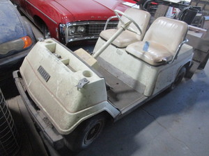 lot 622 image: YAMAHA GOLF CART