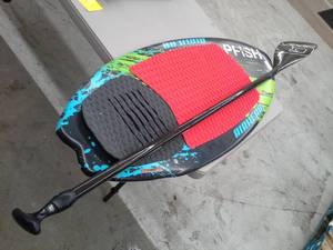 lot 51 image: Obrien 120cm Airhead Wakeboard, Paddle