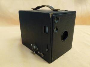 lot 49 image: Antique Camera