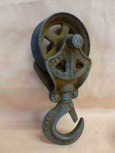 lot 50 image: Vintage Barn Pulley