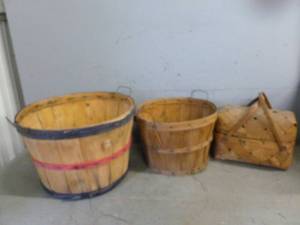lot 56 image: Vintage Bushel Baskets