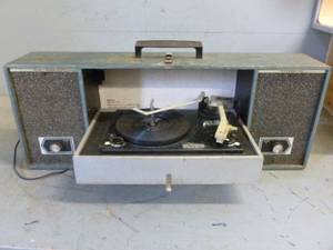 lot 59 image: Vintage Record Player