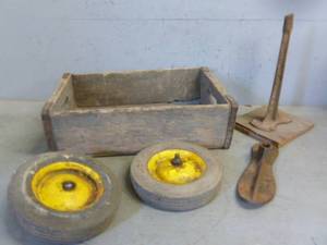 lot 69 image: Vintage Wooden Case