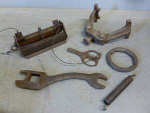 lot 112 image: Vintage Specialty Tools