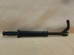 lot 161 image: Antique Nail Puller