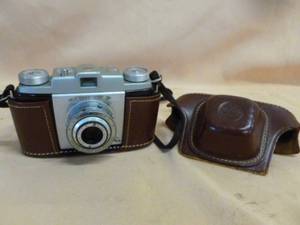 lot 192 image: Vintage Camera