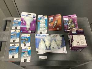 Mixed Lot Of PHILLIPS LED  Light Bulbs