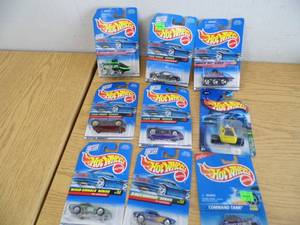 lot 5 image: HotWheels - Matchbox