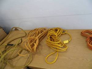 lot 10 image: Lot of 3 Extension Cords - Air Hose - Tote