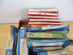 lot 29 image: Auto Oil Seals