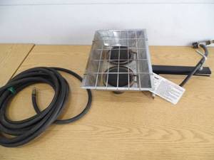 lot 70 image: Dual Mr Heater - Hose