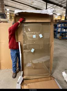 lot 7 image: Kohler Shower Door