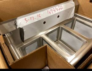 lot 28 image: Elkay Foodservice Sink
