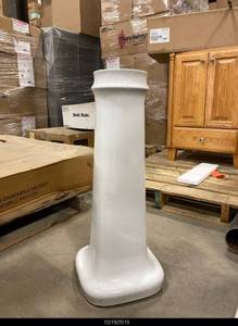 lot 31 image: Bathroom Sink Pedestal