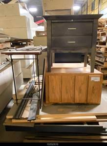 lot 81 image: Various Storage