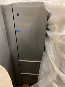 lot 56 image: Locking Storage Locker