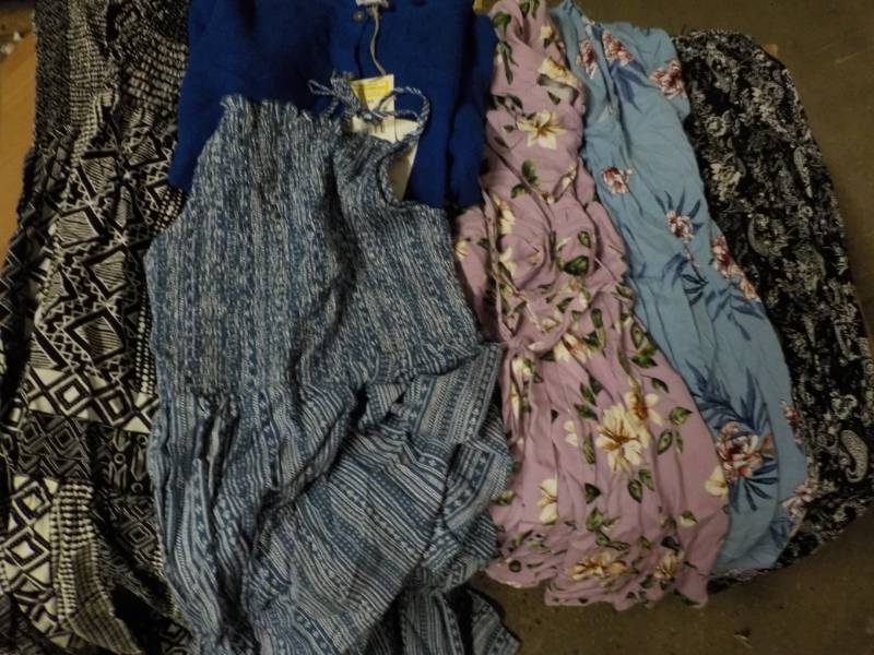 XS JrsWomens Clothing new with tag...