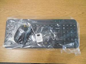lot 48 image: Logitech Wireless Combo - Keyboard and Mouse Set