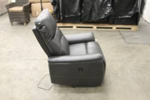lot F5 image: ELECTRIC LEATHER RECLINER