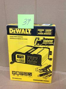DEWALT 1000-Watt Power Inverter in good condition