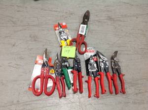 MIX LOT OF 9 PRUNER AND MISC