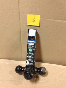 lot 6 image: Reese Towpower REESE Towpower Tri-ball ball mount with 1-78 In., 2 In., and 2-516 In. hitch balls in very good condition
