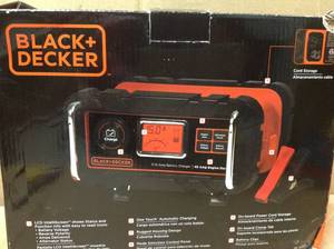 lot 62 image: BLACKDECKER 15 Amp Battery Charger with 40 Amp Engine Start used in good condition